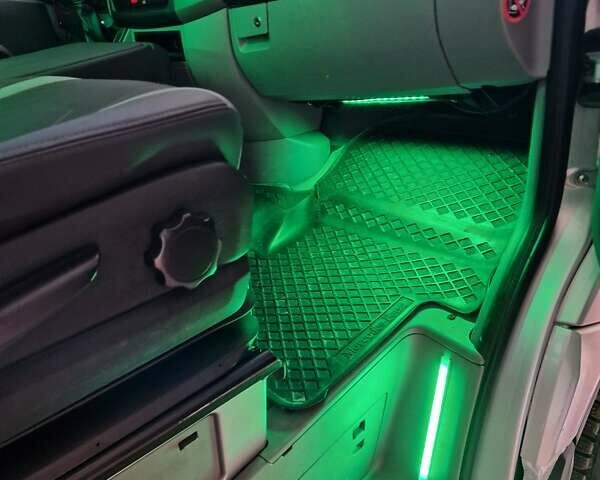 Серый Мерседес Sprinter, объемом двигателя 2.9 л и пробегом 123 тыс. км за 26500 $, фото 31 на Automoto.ua