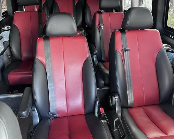 Серый Мерседес Sprinter, объемом двигателя 2.99 л и пробегом 720 тыс. км за 28000 $, фото 7 на Automoto.ua