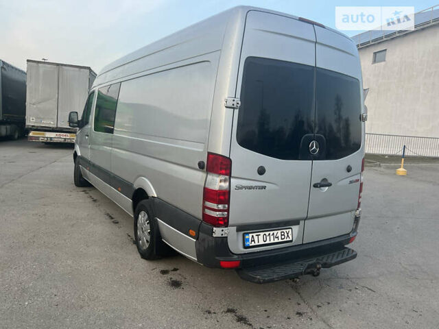 Серый Мерседес Sprinter, объемом двигателя 2.2 л и пробегом 490 тыс. км за 17900 $, фото 11 на Automoto.ua