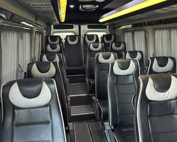 Сірий Мерседес Sprinter, об'ємом двигуна 2.99 л та пробігом 650 тис. км за 35500 $, фото 4 на Automoto.ua