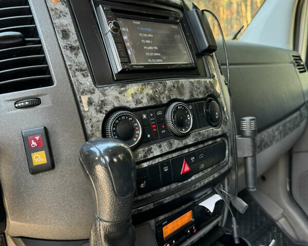 Сірий Мерседес Sprinter, об'ємом двигуна 2.99 л та пробігом 650 тис. км за 35500 $, фото 16 на Automoto.ua