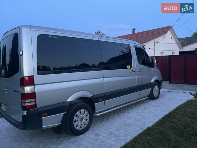 Серый Мерседес Sprinter, объемом двигателя 2.1 л и пробегом 740 тыс. км за 15699 $, фото 2 на Automoto.ua