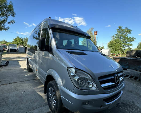 Мерседес Sprinter 2011 в Коломые на Automoto.ua Серый Мерседес Sprinter, объемом двигателя 3 л и пробегом 649 тыс. км за 15700 $, фото 1 на Automoto.ua