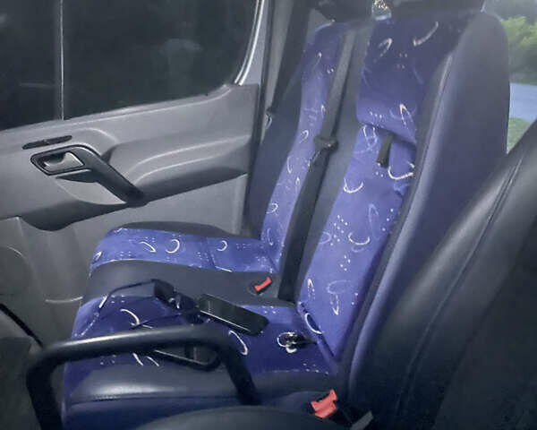 Серый Мерседес Sprinter, объемом двигателя 2.1 л и пробегом 740 тыс. км за 15699 $, фото 10 на Automoto.ua