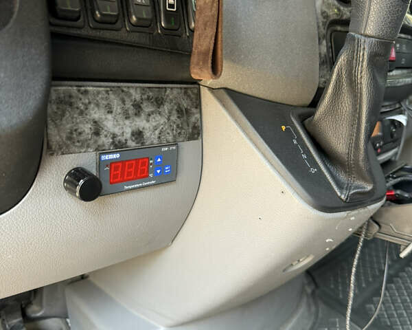Сірий Мерседес Sprinter, об'ємом двигуна 2.99 л та пробігом 650 тис. км за 35500 $, фото 18 на Automoto.ua