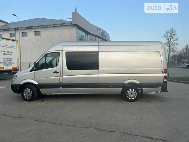 Серый Мерседес Sprinter, объемом двигателя 2.2 л и пробегом 490 тыс. км за 17900 $, фото 13 на Automoto.ua