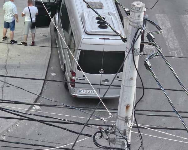 Сірий Мерседес Sprinter, об'ємом двигуна 2.2 л та пробігом 400 тис. км за 24000 $, фото 5 на Automoto.ua