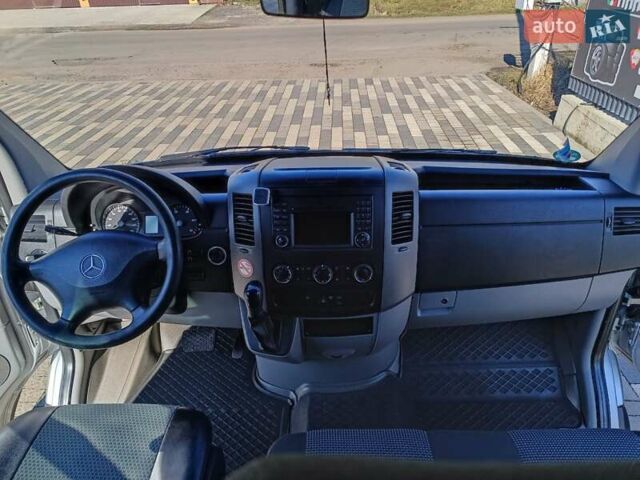 Сірий Мерседес Sprinter, об'ємом двигуна 2 л та пробігом 370 тис. км за 16300 $, фото 5 на Automoto.ua
