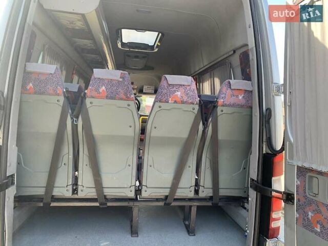 Серый Мерседес Sprinter, объемом двигателя 2.14 л и пробегом 384 тыс. км за 29500 $, фото 6 на Automoto.ua