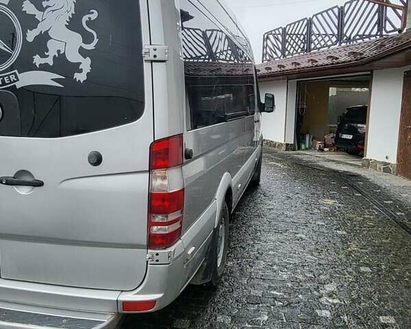 Сірий Мерседес Sprinter, об'ємом двигуна 2.99 л та пробігом 440 тис. км за 27500 $, фото 11 на Automoto.ua