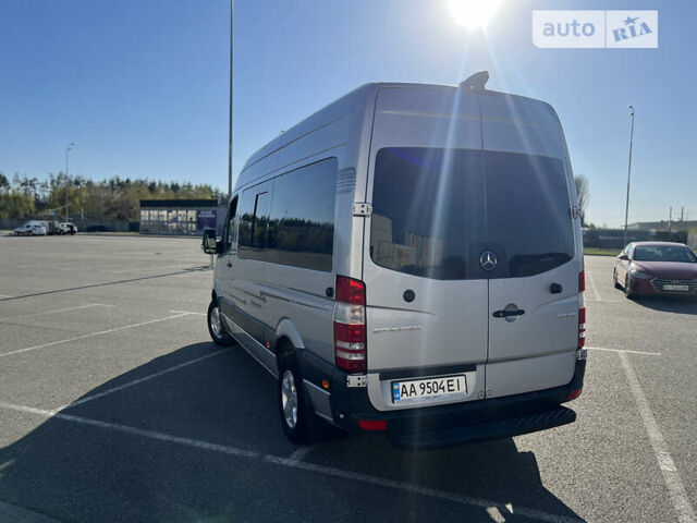 Серый Мерседес Sprinter, объемом двигателя 3 л и пробегом 470 тыс. км за 23999 $, фото 7 на Automoto.ua