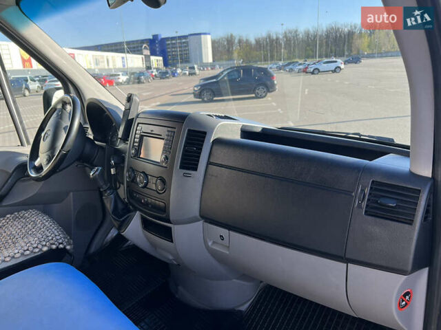 Серый Мерседес Sprinter, объемом двигателя 2.99 л и пробегом 520 тыс. км за 25000 $, фото 19 на Automoto.ua