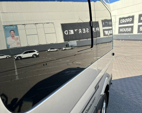 Серый Мерседес Sprinter, объемом двигателя 2.99 л и пробегом 520 тыс. км за 25000 $, фото 15 на Automoto.ua