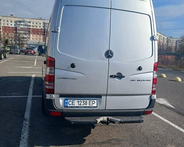 Серый Мерседес Sprinter, объемом двигателя 2.99 л и пробегом 350 тыс. км за 33800 $, фото 2 на Automoto.ua