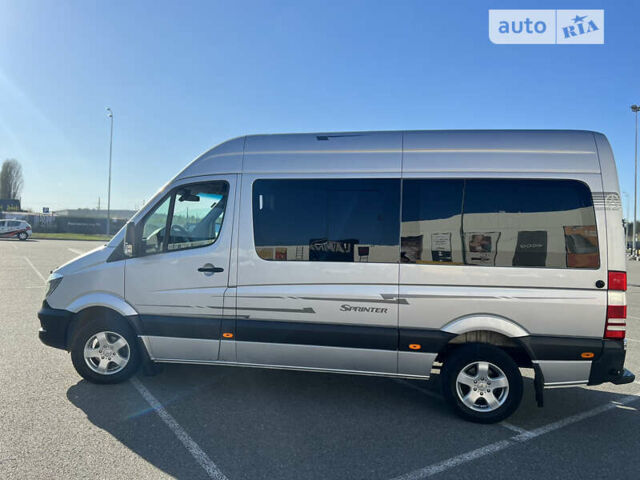 Серый Мерседес Sprinter, объемом двигателя 3 л и пробегом 470 тыс. км за 23999 $, фото 6 на Automoto.ua