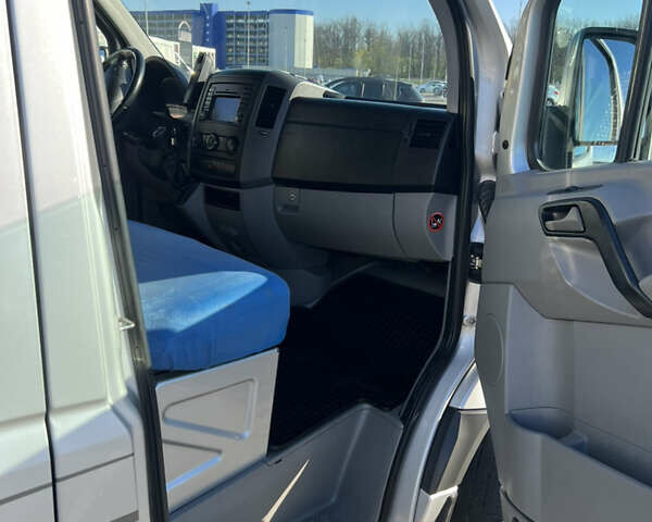 Серый Мерседес Sprinter, объемом двигателя 2.99 л и пробегом 520 тыс. км за 25000 $, фото 16 на Automoto.ua