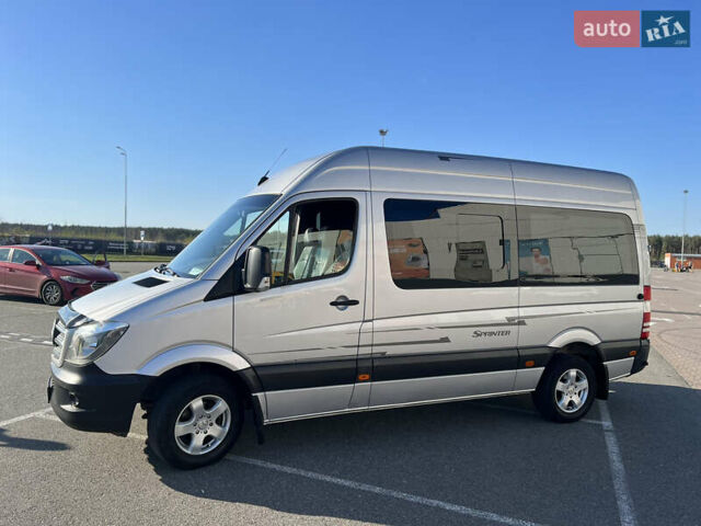 Серый Мерседес Sprinter, объемом двигателя 2.99 л и пробегом 520 тыс. км за 25000 $, фото 5 на Automoto.ua