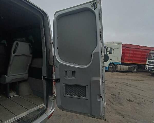 Серый Мерседес Sprinter, объемом двигателя 2.1 л и пробегом 678 тыс. км за 12000 $, фото 25 на Automoto.ua