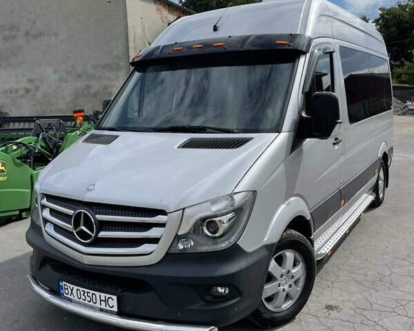 Серый Мерседес Sprinter, объемом двигателя 2.1 л и пробегом 473 тыс. км за 29999 $, фото 1 на Automoto.ua