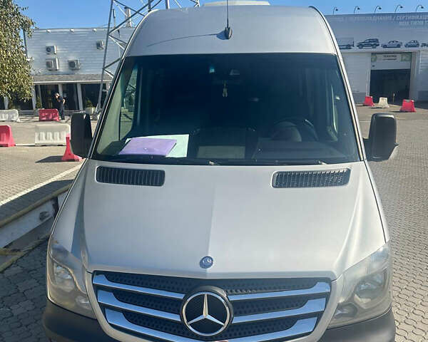 Серый Мерседес Sprinter, объемом двигателя 2.3 л и пробегом 747 тыс. км за 18000 $, фото 1 на Automoto.ua