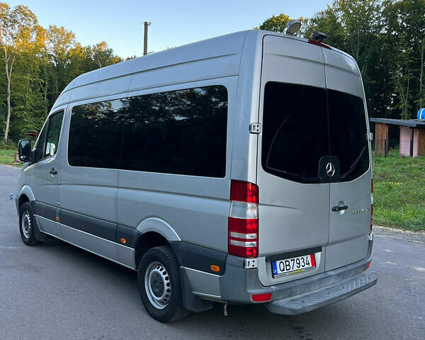 Серый Мерседес Sprinter, объемом двигателя 2.2 л и пробегом 294 тыс. км за 19900 $, фото 9 на Automoto.ua