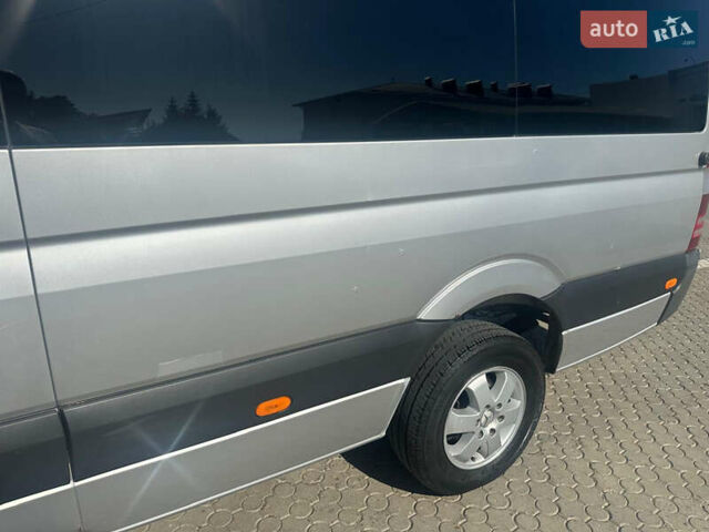 Серый Мерседес Sprinter, объемом двигателя 2.3 л и пробегом 747 тыс. км за 18000 $, фото 13 на Automoto.ua