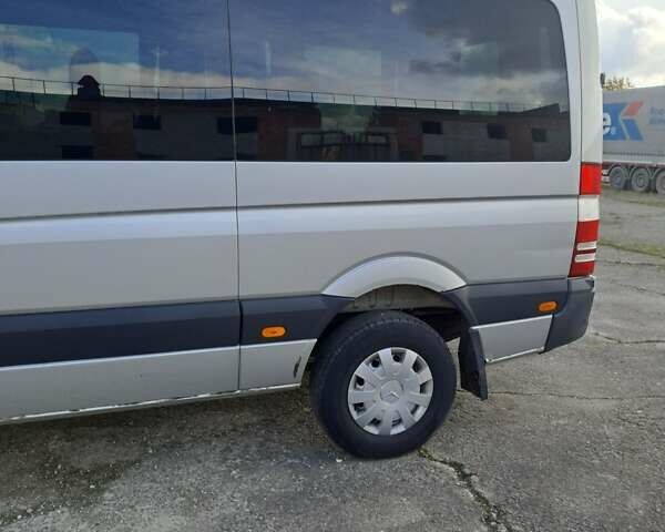 Серый Мерседес Sprinter, объемом двигателя 2.14 л и пробегом 800 тыс. км за 16699 $, фото 4 на Automoto.ua