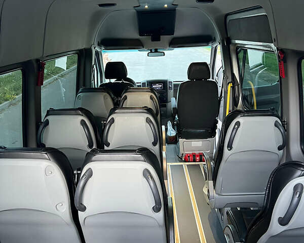 Серый Мерседес Sprinter, объемом двигателя 2.2 л и пробегом 294 тыс. км за 19900 $, фото 24 на Automoto.ua