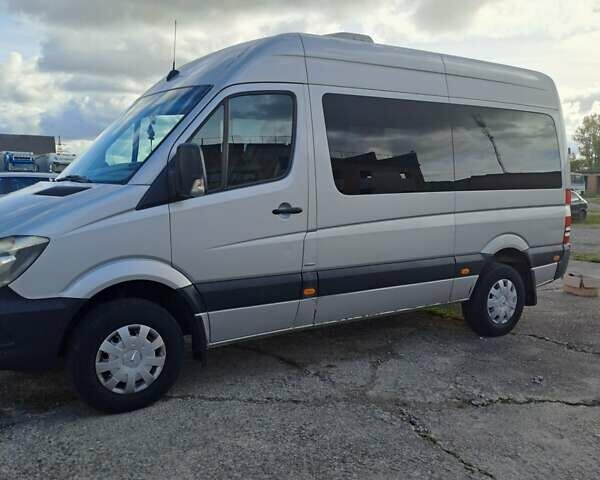 Серый Мерседес Sprinter, объемом двигателя 2.14 л и пробегом 800 тыс. км за 16699 $, фото 1 на Automoto.ua