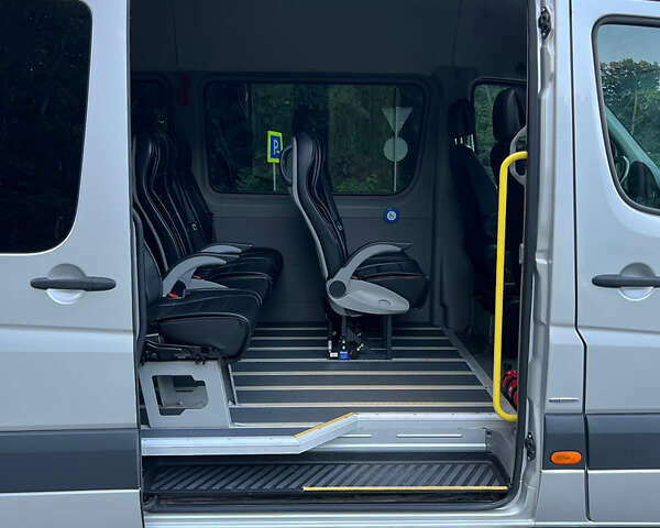 Серый Мерседес Sprinter, объемом двигателя 2.2 л и пробегом 294 тыс. км за 19900 $, фото 11 на Automoto.ua
