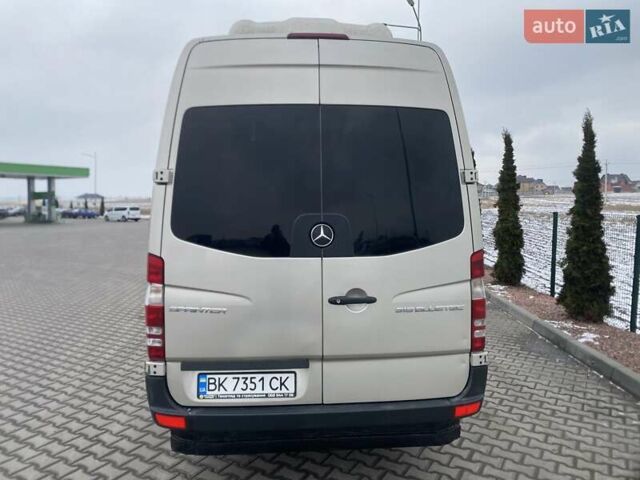 Серый Мерседес Sprinter, объемом двигателя 3 л и пробегом 800 тыс. км за 40000 $, фото 9 на Automoto.ua