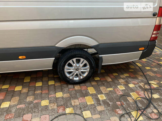 Серый Мерседес Sprinter, объемом двигателя 0 л и пробегом 250 тыс. км за 24500 $, фото 3 на Automoto.ua