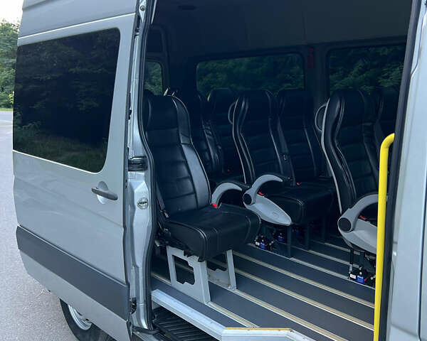 Серый Мерседес Sprinter, объемом двигателя 2.2 л и пробегом 294 тыс. км за 19900 $, фото 12 на Automoto.ua