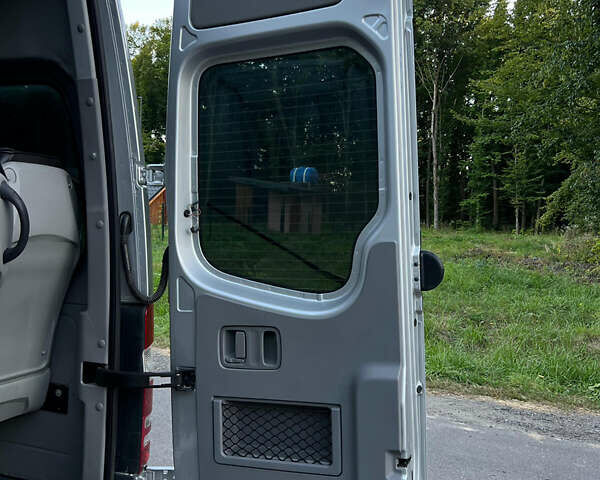 Серый Мерседес Sprinter, объемом двигателя 2.2 л и пробегом 294 тыс. км за 19900 $, фото 25 на Automoto.ua