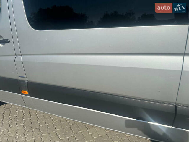Серый Мерседес Sprinter, объемом двигателя 2.3 л и пробегом 747 тыс. км за 18000 $, фото 15 на Automoto.ua