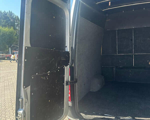 Серый Мерседес Sprinter, объемом двигателя 2.3 л и пробегом 747 тыс. км за 18000 $, фото 24 на Automoto.ua