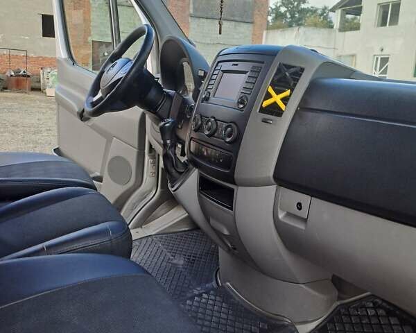Серый Мерседес Sprinter, объемом двигателя 2.14 л и пробегом 800 тыс. км за 16699 $, фото 13 на Automoto.ua