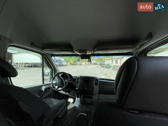 Серый Мерседес Sprinter, объемом двигателя 2.1 л и пробегом 473 тыс. км за 29999 $, фото 4 на Automoto.ua