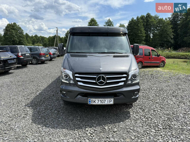 Серый Мерседес Sprinter, объемом двигателя 2.99 л и пробегом 280 тыс. км за 40000 $, фото 6 на Automoto.ua