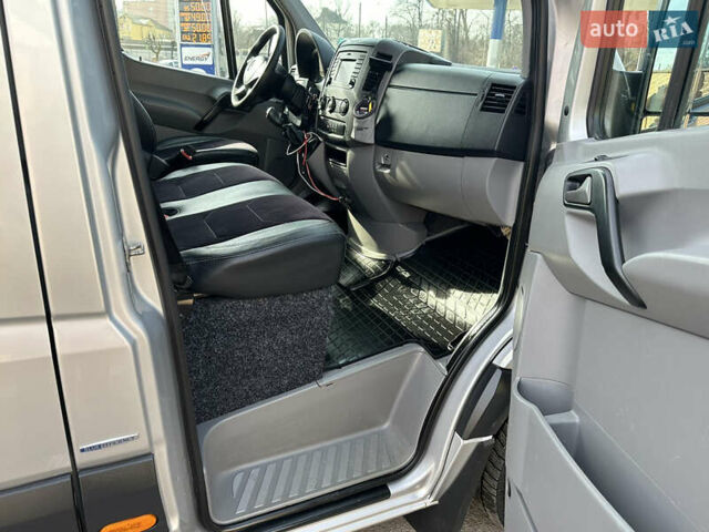 Серый Мерседес Sprinter, объемом двигателя 2.2 л и пробегом 530 тыс. км за 20750 $, фото 15 на Automoto.ua