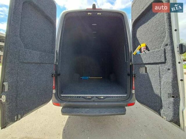 Серый Мерседес Sprinter, объемом двигателя 2.2 л и пробегом 360 тыс. км за 28900 $, фото 11 на Automoto.ua