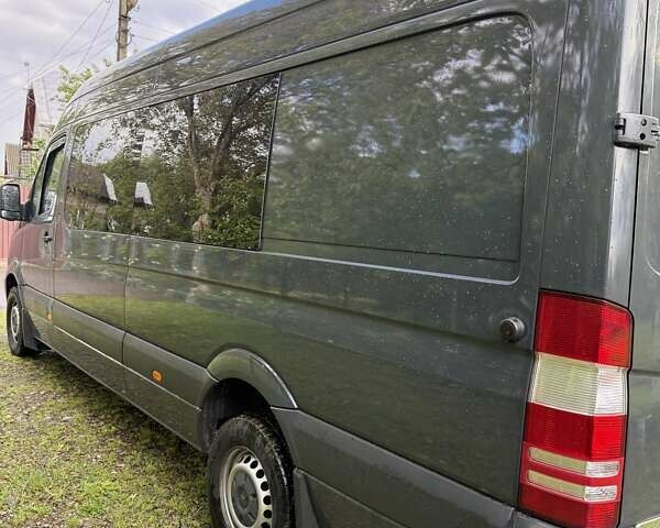 Серый Мерседес Sprinter, объемом двигателя 2.14 л и пробегом 20 тыс. км за 20100 $, фото 4 на Automoto.ua