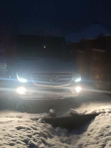 Серый Мерседес Sprinter, объемом двигателя 2.2 л и пробегом 585 тыс. км за 30500 $, фото 4 на Automoto.ua