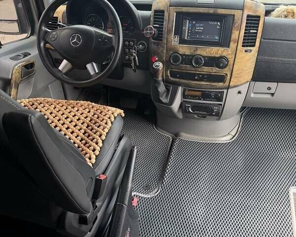 Сірий Мерседес Sprinter, об'ємом двигуна 2.99 л та пробігом 530 тис. км за 68000 $, фото 9 на Automoto.ua