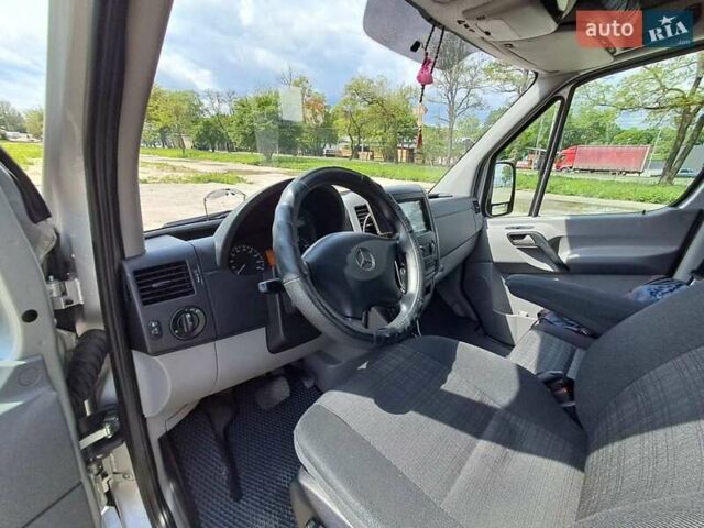 Серый Мерседес Sprinter, объемом двигателя 2.2 л и пробегом 360 тыс. км за 28900 $, фото 10 на Automoto.ua