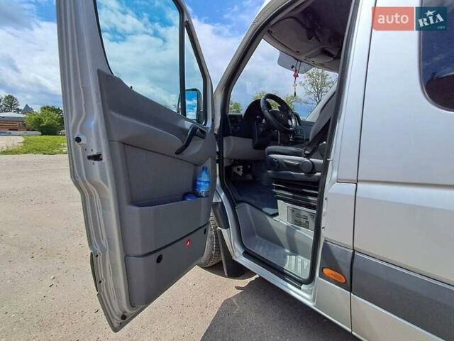 Серый Мерседес Sprinter, объемом двигателя 2.2 л и пробегом 360 тыс. км за 28900 $, фото 9 на Automoto.ua