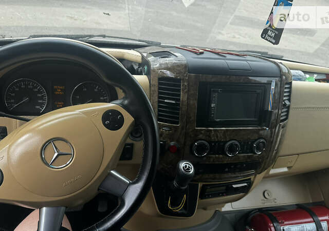 Серый Мерседес Sprinter, объемом двигателя 2.99 л и пробегом 350 тыс. км за 47500 $, фото 3 на Automoto.ua