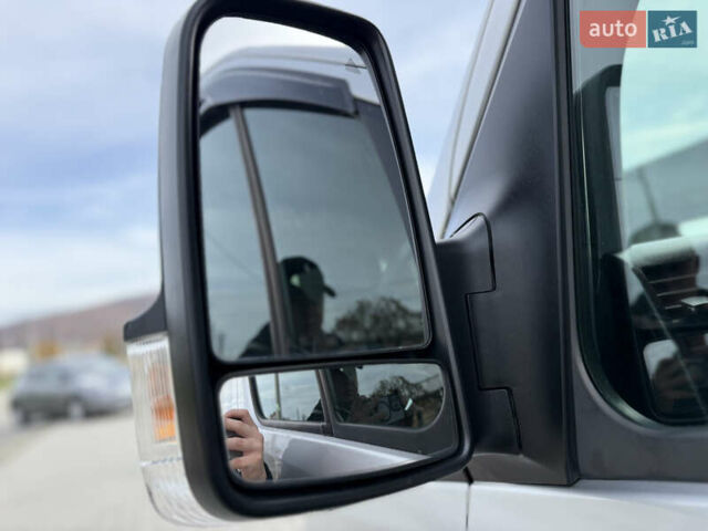 Серый Мерседес Sprinter, объемом двигателя 0 л и пробегом 290 тыс. км за 27500 $, фото 8 на Automoto.ua