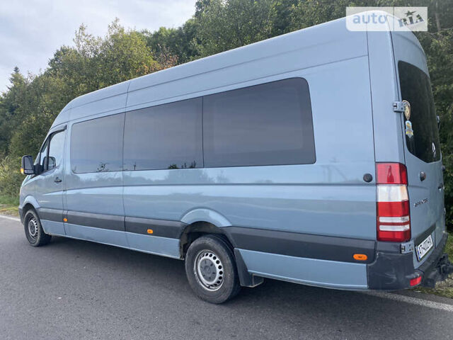 Серый Мерседес Sprinter, объемом двигателя 2.3 л и пробегом 445 тыс. км за 30000 $, фото 4 на Automoto.ua