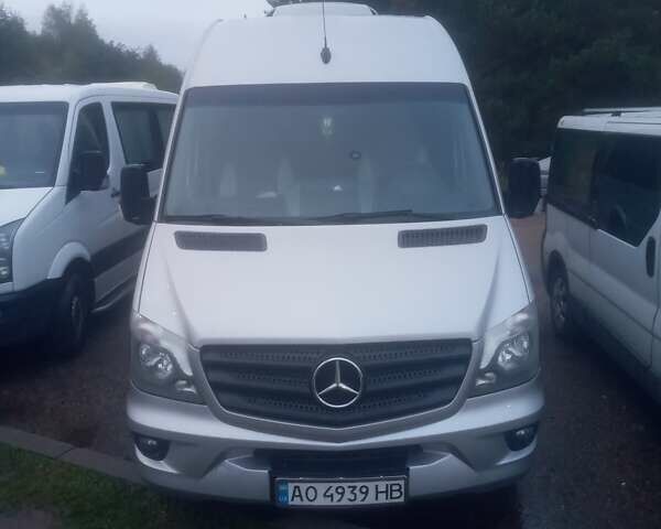 Серый Мерседес Sprinter, объемом двигателя 0 л и пробегом 410 тыс. км за 33500 $, фото 9 на Automoto.ua
